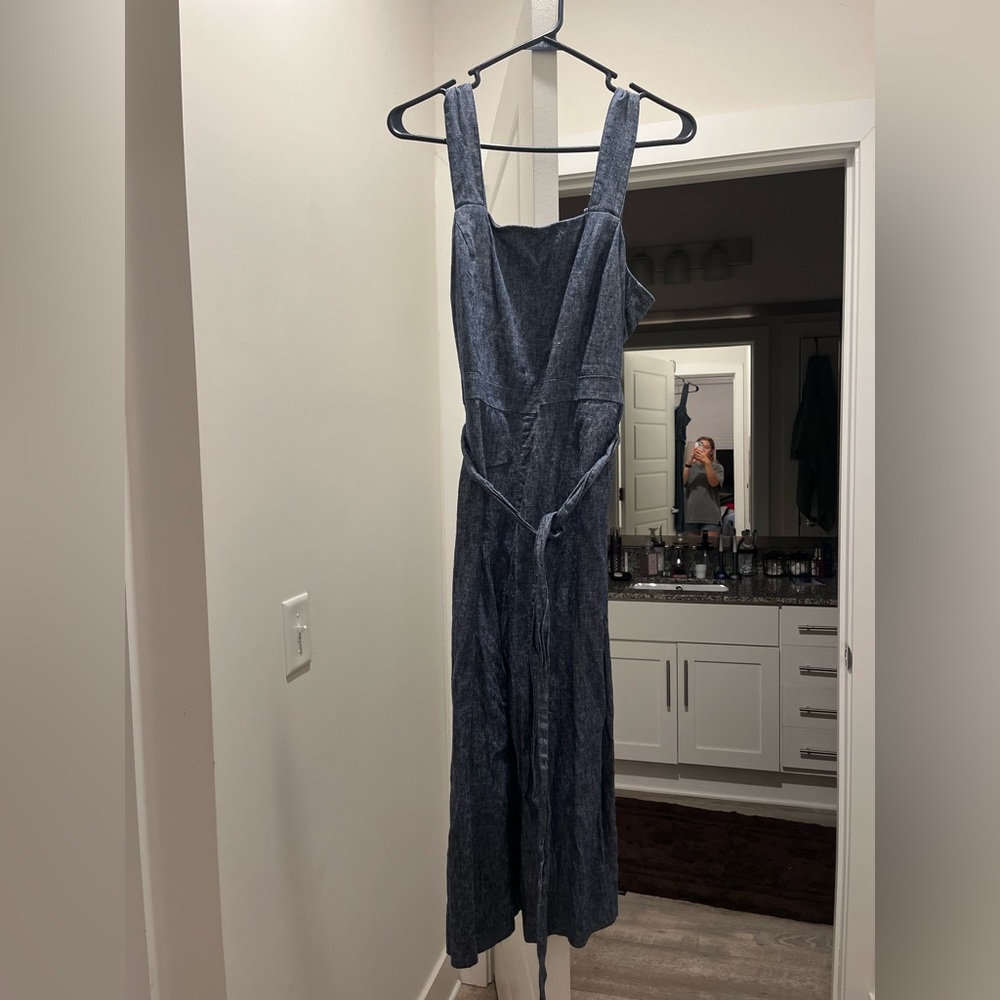 Size 0. This a romper.